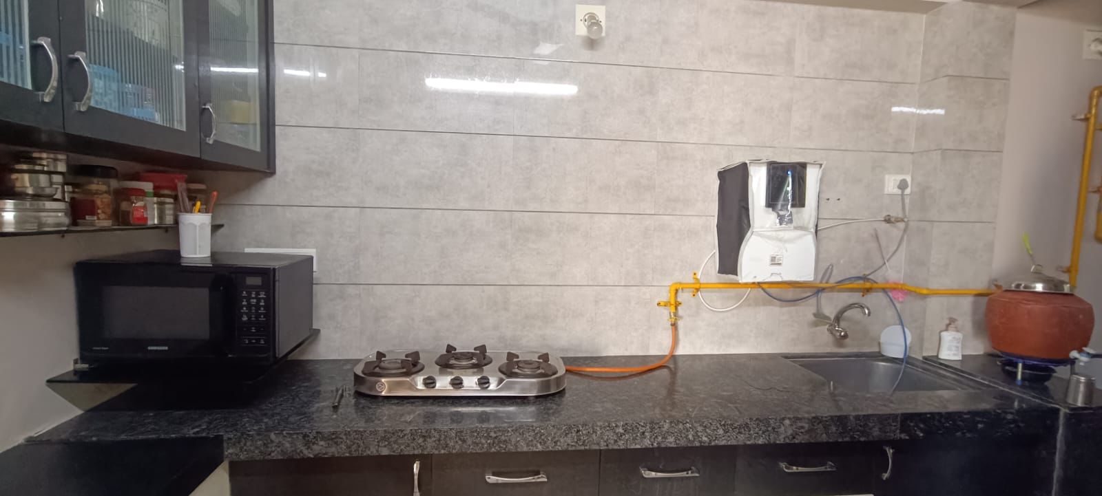 2 BHK Residential Flat / Appartment for Sell in Vaishnodevi Ahmedabad - Media 9