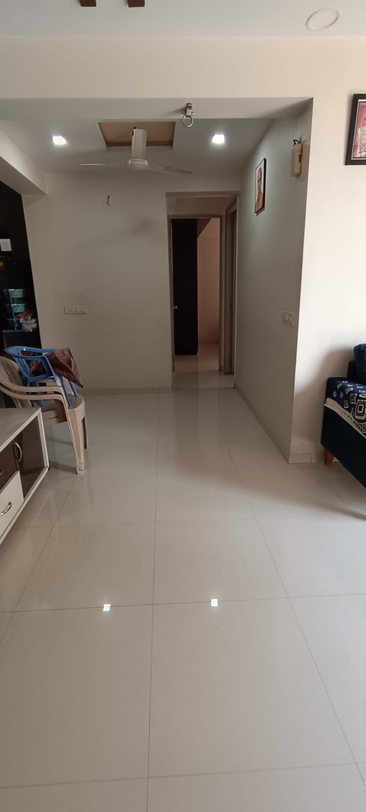 2 BHK Residential Flat / Appartment for Sell in Vaishnodevi Ahmedabad - Media 11